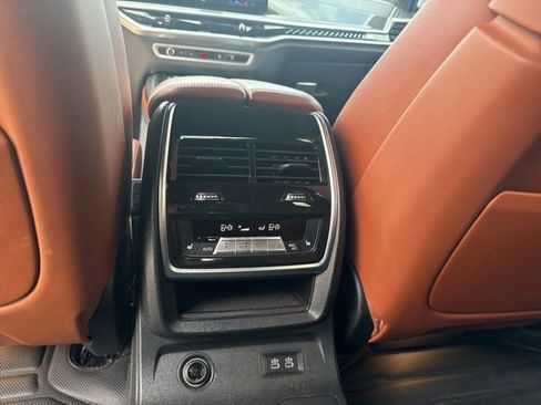 Used 2023 BMW X7 M60i w/ Executive Package AWD/4WD image 9