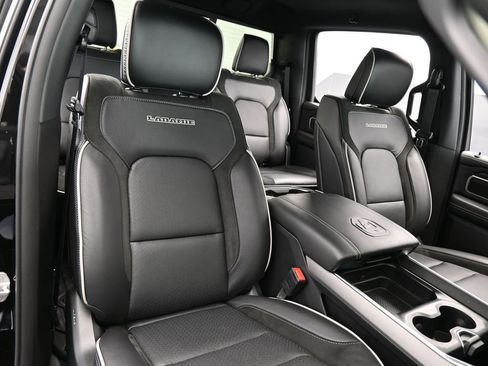 Used 2025 RAM 1500 Laramie w/ Night Edition image 50