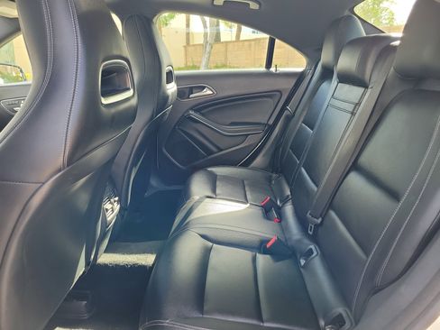 Used 2019 Mercedes-Benz CLA 250 image 13