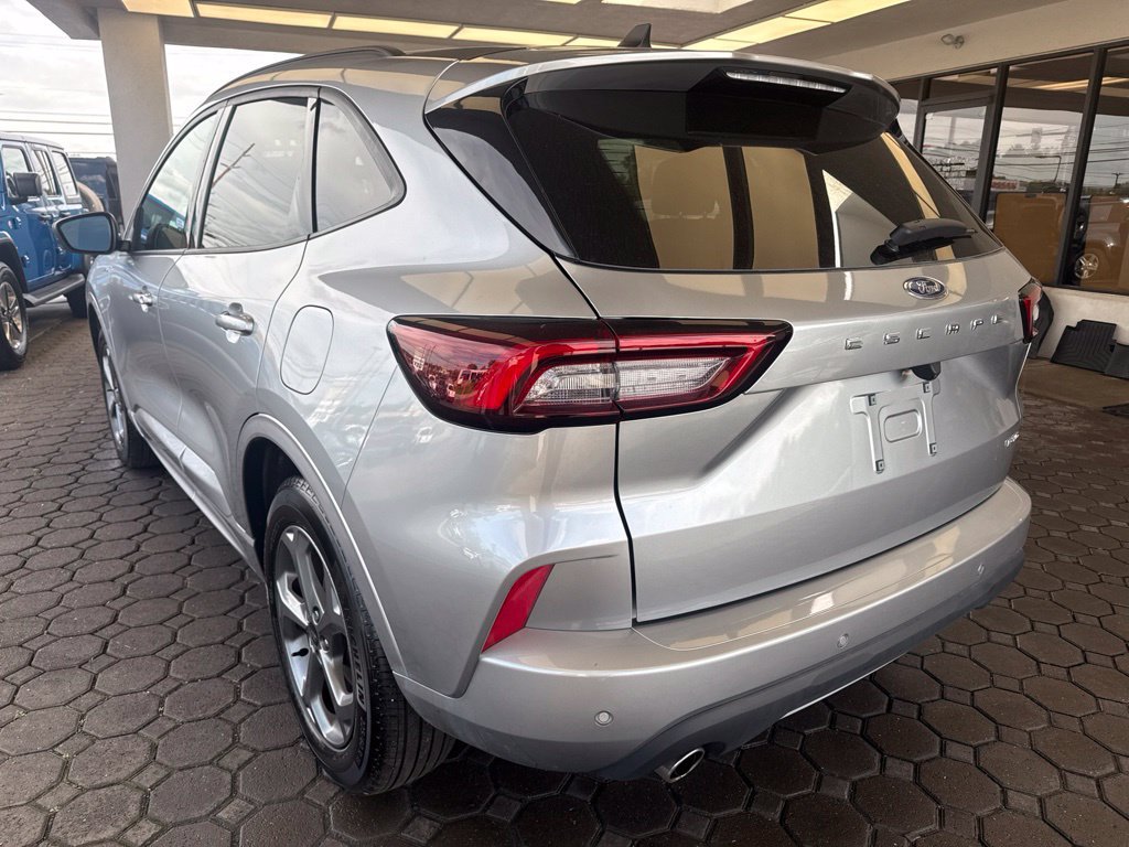 Certified 2024 Ford Escape ST-Line w/ Tech Pack #1 AWD/4WD image 8