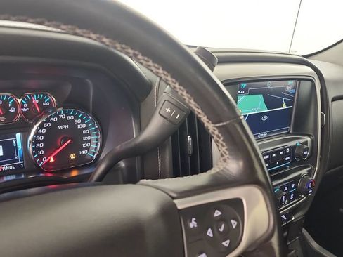 Used 2019 GMC Sierra 2500 SLT w/ Duramax Plus Package AWD/4WD image 23