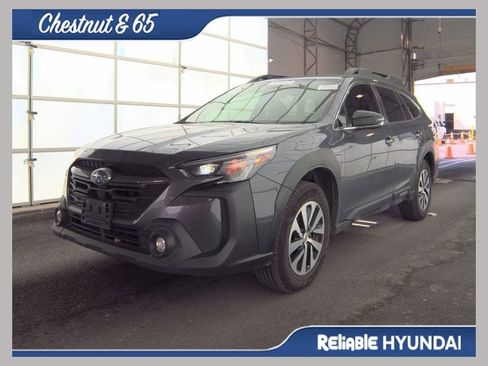 Used 2024 Subaru Outback Premium image 1