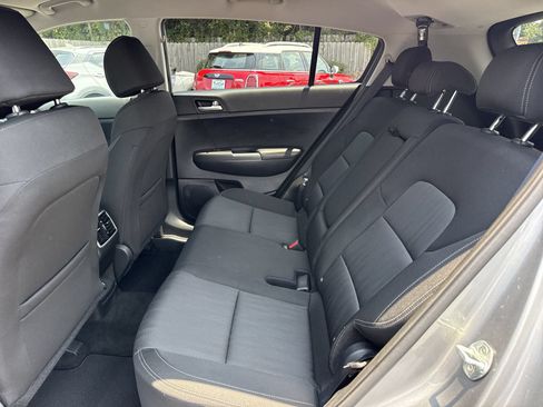 Used 2022 Kia Sportage LX FWD image 10