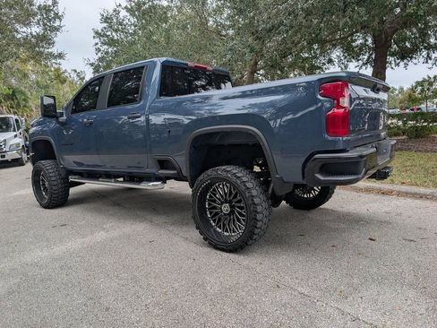 Used 2025 Chevrolet Silverado 2500 Custom w/ Custom Blackout Package image 5