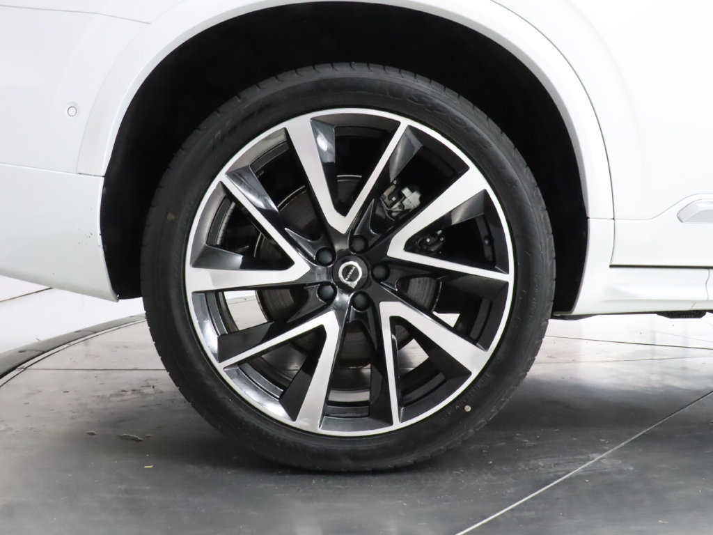 Used 2023 Volvo XC90 B6 Plus AWD/4WD image 39