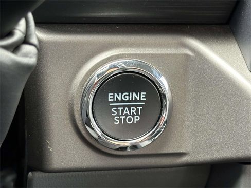 Used 2024 Ford F150 XLT w/ Equipment Group 302A MID image 6