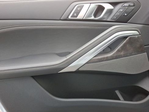 New 2026 BMW X6 xDrive40i w/ Climate Comfort Package image 10