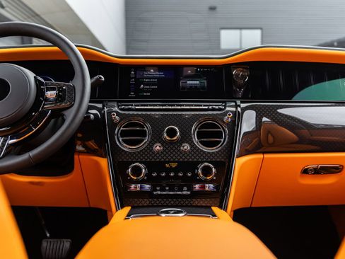 New 2026 Rolls-Royce Cullinan Black Badge image 36