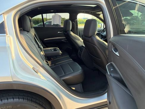 Used 2021 Cadillac XT4 Premium Luxury w/ Sun And Sound Package AWD/4WD image 15