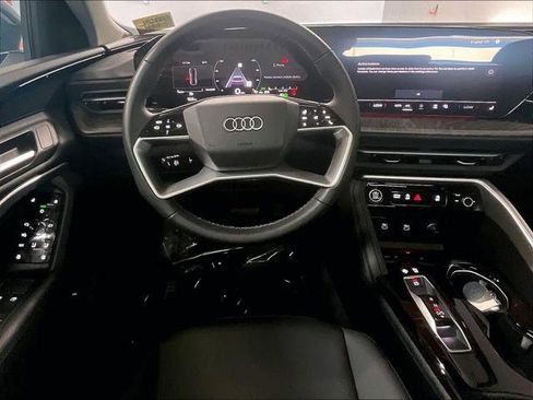 Certified 2025 Audi Q5 Premium w/ Convenience Package AWD/4WD image 6