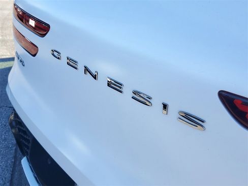 Used 2023 Genesis GV70 2.5T w/ Sport Prestige Package image 7