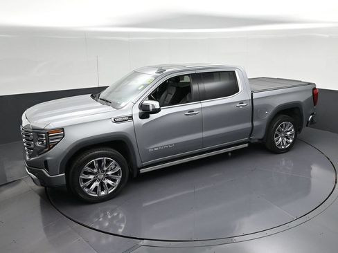 Used 2023 GMC Sierra 1500 Denali w/ Denali Reserve Package AWD/4WD image 23