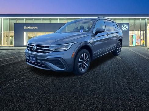 Certified 2024 Volkswagen Tiguan S image 8