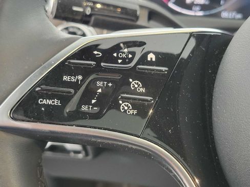 Used 2025 Mercedes-Benz E 350 Sedan image 25