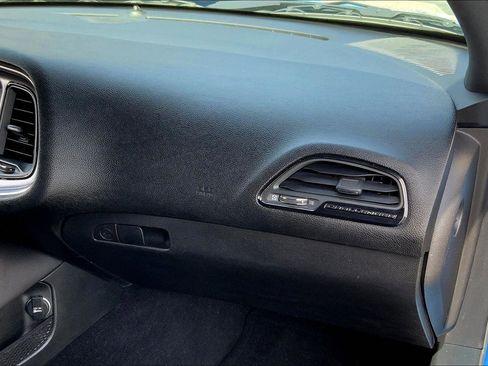 Used 2019 Dodge Challenger SXT image 11