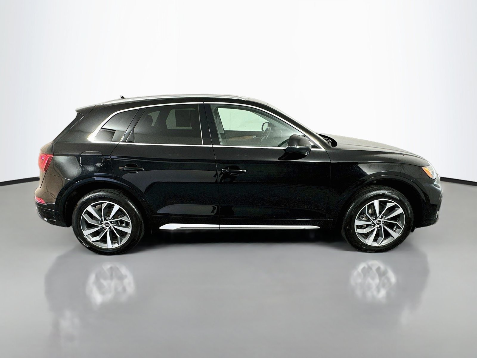 Used 2021 Audi Q5 2.0T Premium w/ Convenience Package AWD/4WD image 8