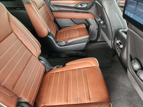 Used 2023 GMC Yukon Denali Ultimate AWD/4WD image 31