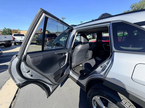Used 2021 Toyota RAV4 Limited AWD/4WD image 19