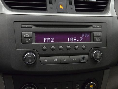 Used 2013 Nissan Sentra SV FWD image 17