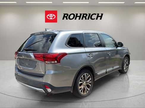Used 2018 Mitsubishi Outlander LE FWD image 5