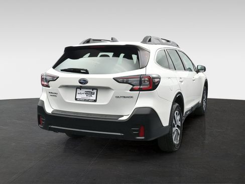 Used 2021 Subaru Outback Premium AWD/4WD image 4