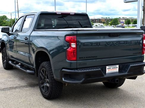 Used 2025 Chevrolet Silverado 1500 Custom Trail Boss w/ Dark Appearance Package AWD/4WD image 4