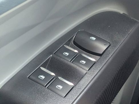 New 2026 Ford Maverick XL image 24