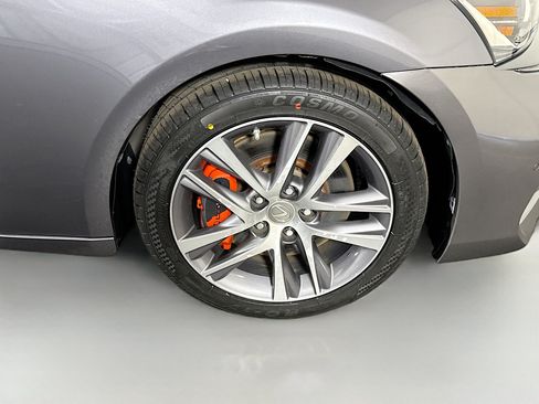 Used 2018 Lexus IS 300 w/ Comfort Package RWD image 32