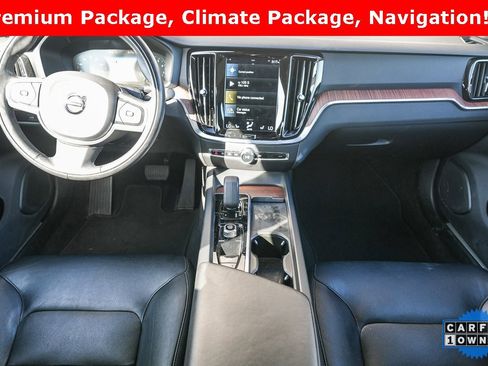 Used 2022 Volvo S60 B5 Momentum image 11