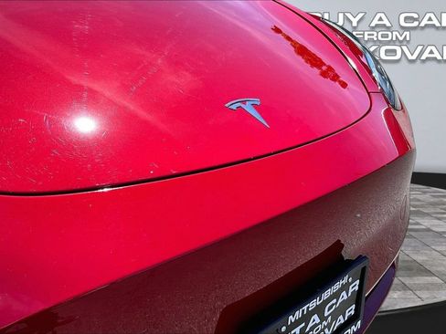 Used 2022 Tesla Model Y Long Range AWD/4WD image 27