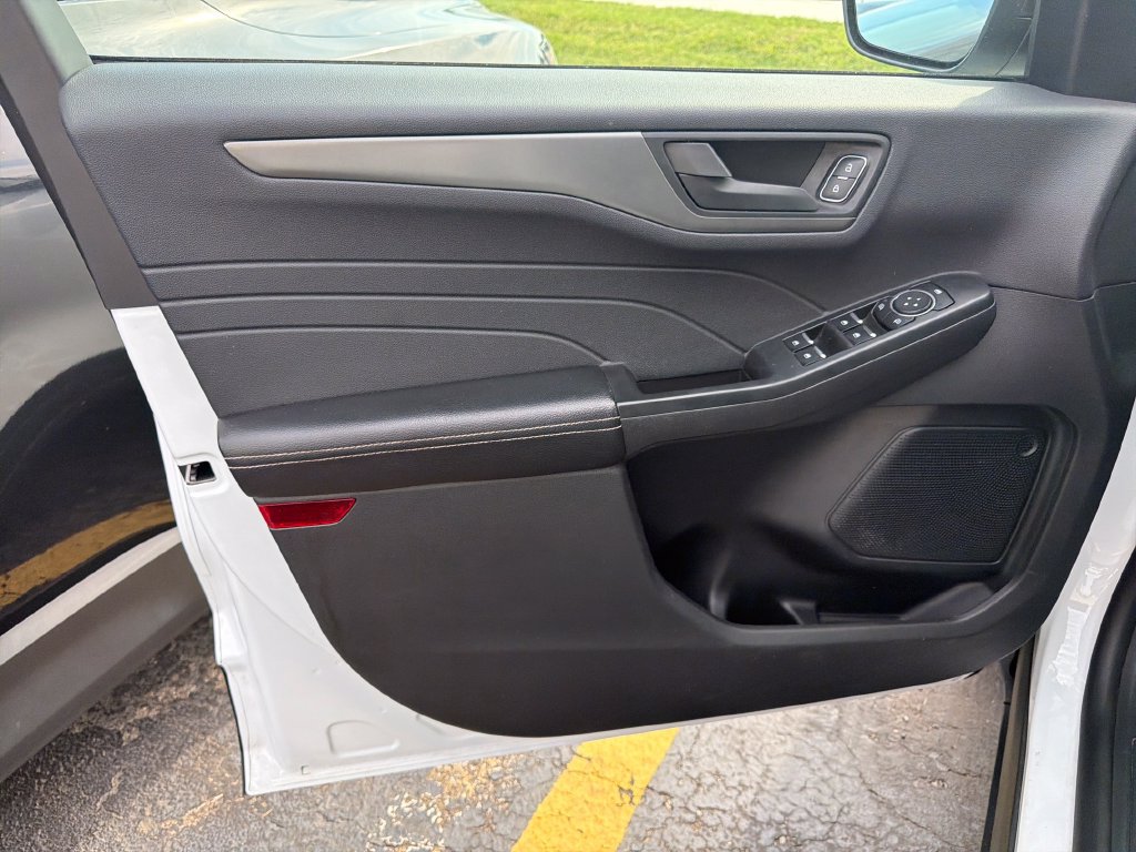 Used 2025 Ford Escape Active FWD image 12