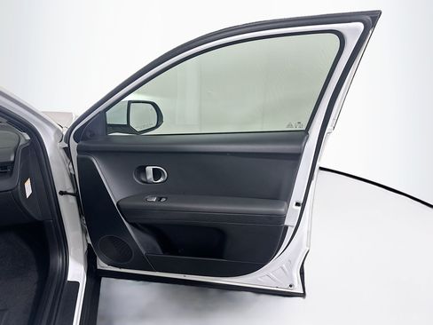 Used 2024 Hyundai Ioniq 5 SEL RWD image 33