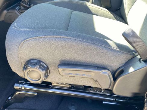 New 2026 Jeep Gladiator Sport AWD/4WD image 39