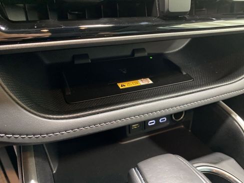Used 2023 Toyota Highlander XLE AWD/4WD image 36
