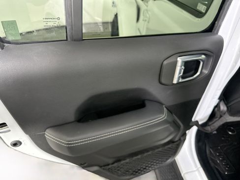 Used 2023 Jeep Wrangler Sahara w/ Cold Weather Group image 27