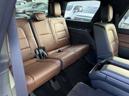 Used 2023 Lincoln Navigator Reserve AWD/4WD image 20