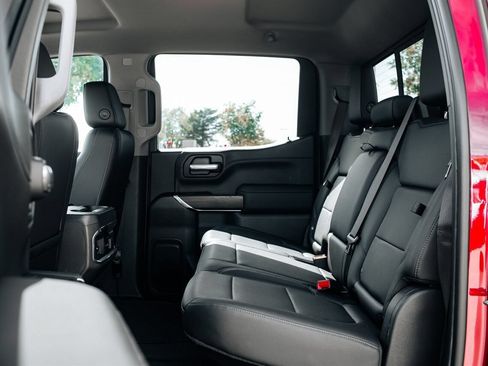 Used 2019 GMC Sierra 1500 SLT w/ SLT Premium Plus Package AWD/4WD image 40