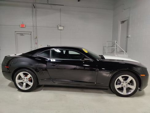 Used 2010 Chevrolet Camaro LT w/ RS Package RWD image 4