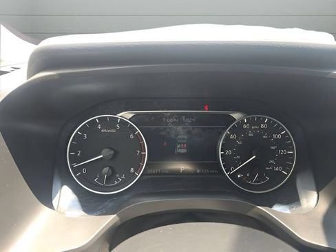 Certified 2024 Nissan Rogue SV AWD/4WD image 11