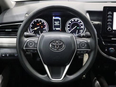 Used 2022 Toyota Camry LE image 19