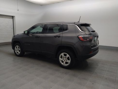 Used 2022 Jeep Compass Sport AWD/4WD image 3