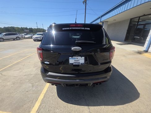 Used 2018 Ford Explorer Sport w/ Equipment Group 401A AWD/4WD image 3