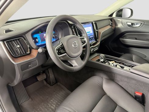 Certified 2023 Volvo XC60 B5 Plus w/ Climate Package image 10