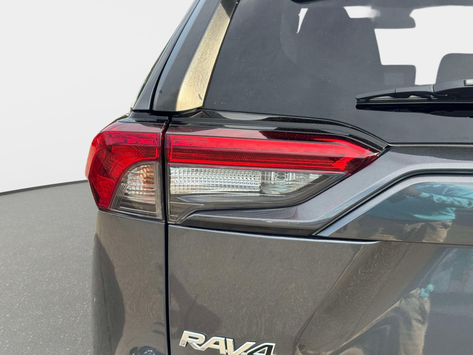 Used 2020 Toyota RAV4 LE w/ All Weather Liner Package AWD/4WD image 11