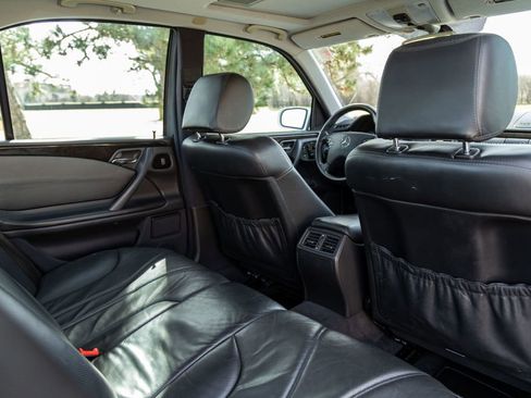 Used 2000 Mercedes-Benz E 55 AMG Sedan image 16