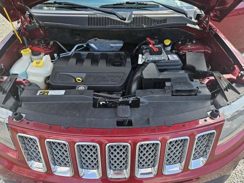 Used 2017 Jeep Compass Latitude AWD/4WD image 41