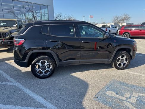 Used 2022 Jeep Compass Trailhawk w/ Trailhawk Convenience Group image 32