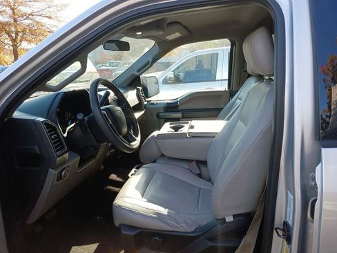 Used 2017 Ford F150 XLT image 4