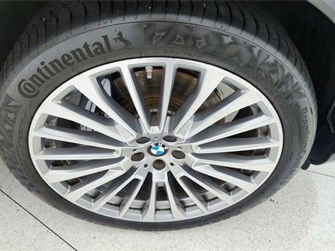 Used 2025 BMW X7 xDrive40i w/ Executive Package image 61