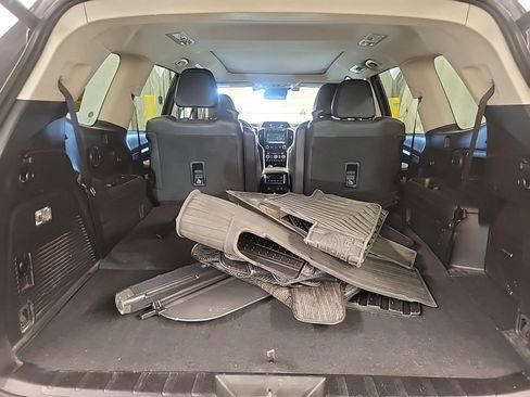 Used 2022 Subaru Ascent Touring AWD/4WD image 15